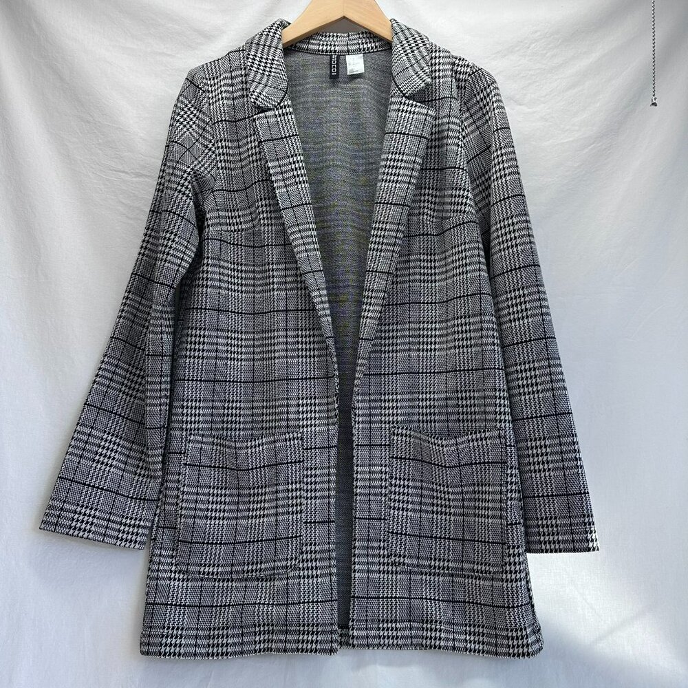 Divided Black and White Plaid Blazer Size XSmall Pockets 28 Inch Open Front